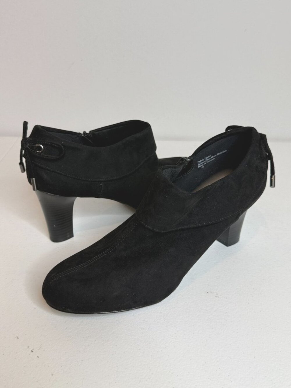 Coach and Four Size 10 Black Ankle Booties Block Heel Bow Detail